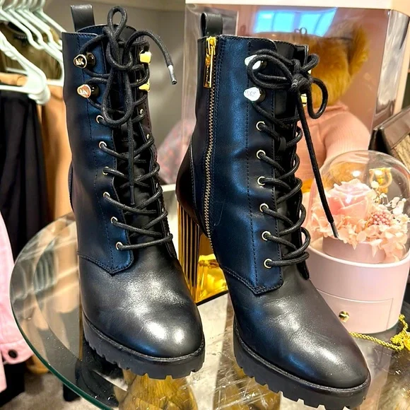 Like New Michael Kors Platform Boots - Picture 5 of 6